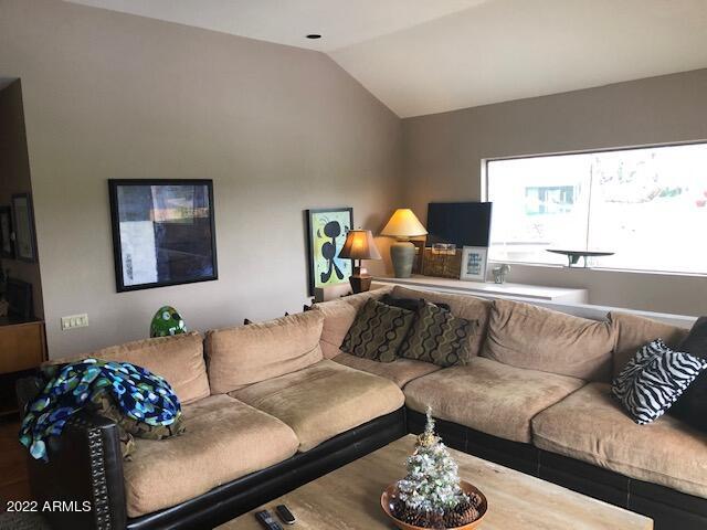 7272 East Gainey Ranch Road, Unit 33 Scottsdale, AZ 85258 - Photo 7 of 31 LIVING AREA