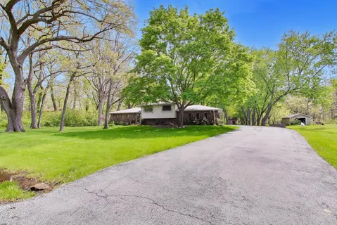 $300,000 | 26339 South Woodlawn Avenue, Crete, IL 60417