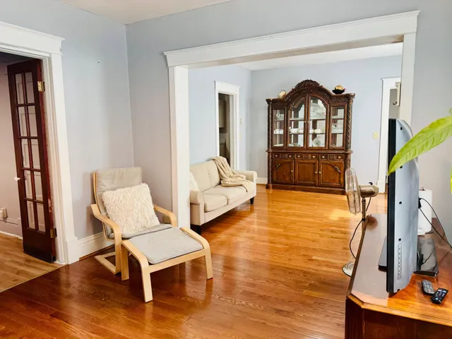 $218,900 | 371 Sherburne Avenue, St. Paul, MN 55103