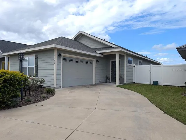 $2,100 | 1750 Southwest 246th Drive, Newberry, FL 32669