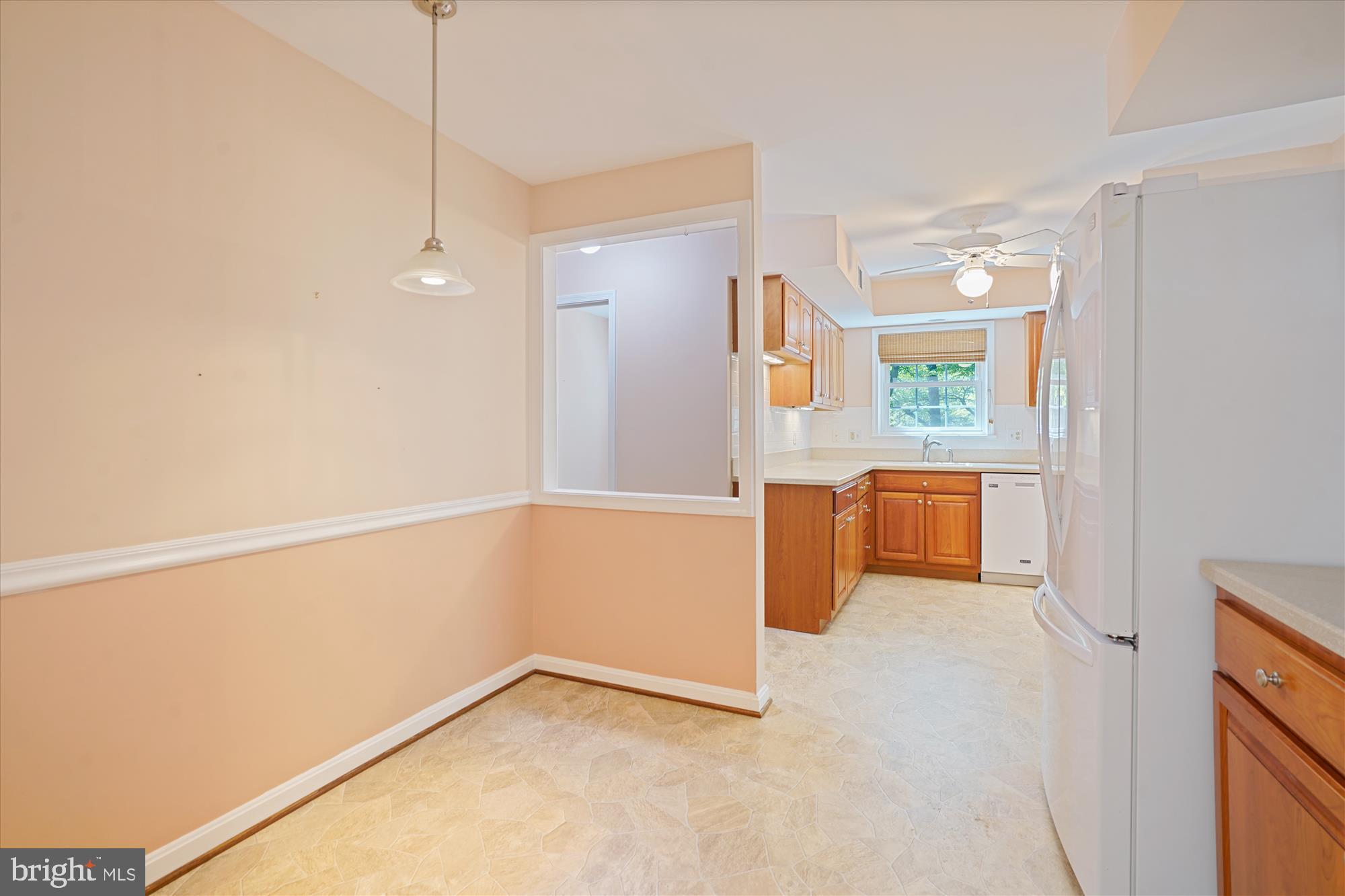12123 Stirrup Road Reston, VA 20191 - Photo 14 of 53 Breakfast Area