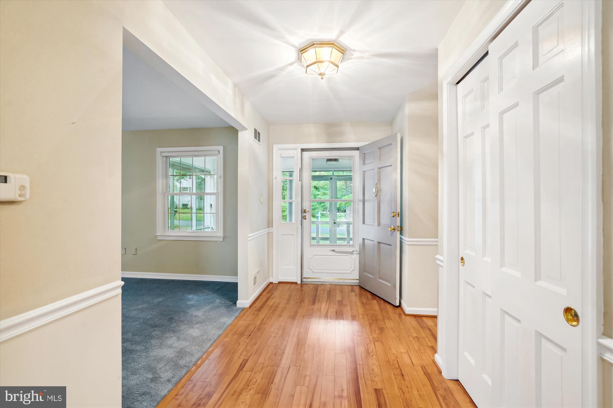 12123 Stirrup Road Reston, VA 20191 - Photo 7 of 53 Foyer