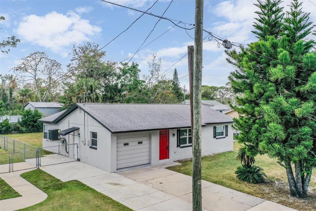 7802 Butler Avenue Hudson, FL 34667 - Photo 28 of 30 a house view with a outdoor space