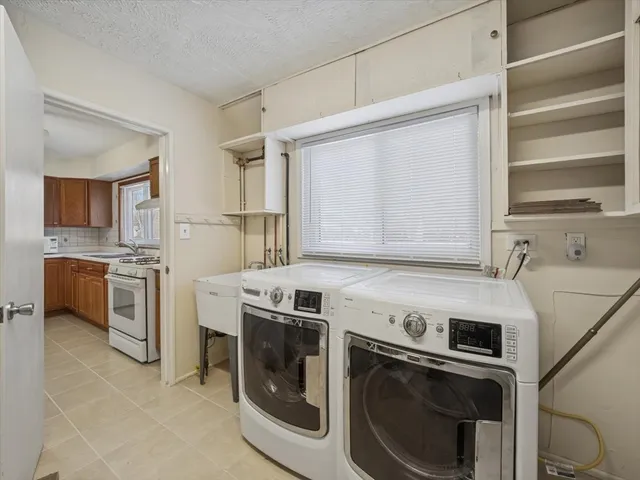 $2,600 | 115 West Helen Road, Palatine, IL 60067