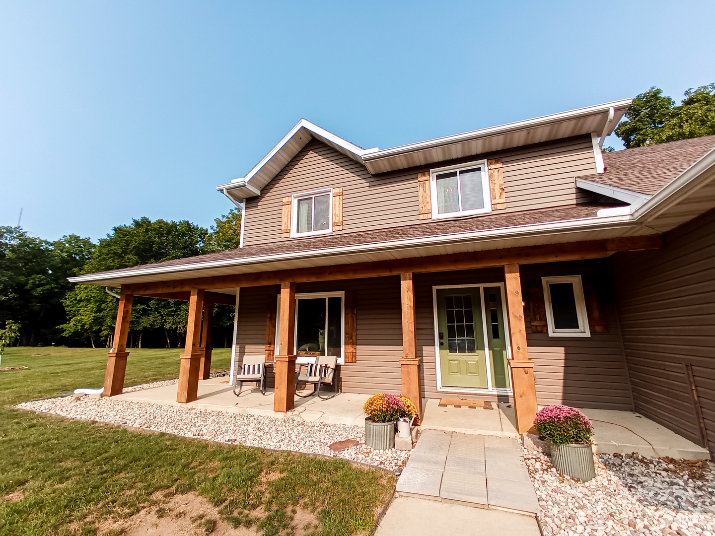 2771 East 1779th Road Ottawa, IL 61350 - Photo 36 of 36 a front view of a house with garden