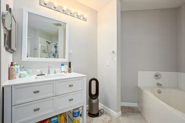 $2,200 | 13803 Randalstone Drive, Pflugerville, TX 78660