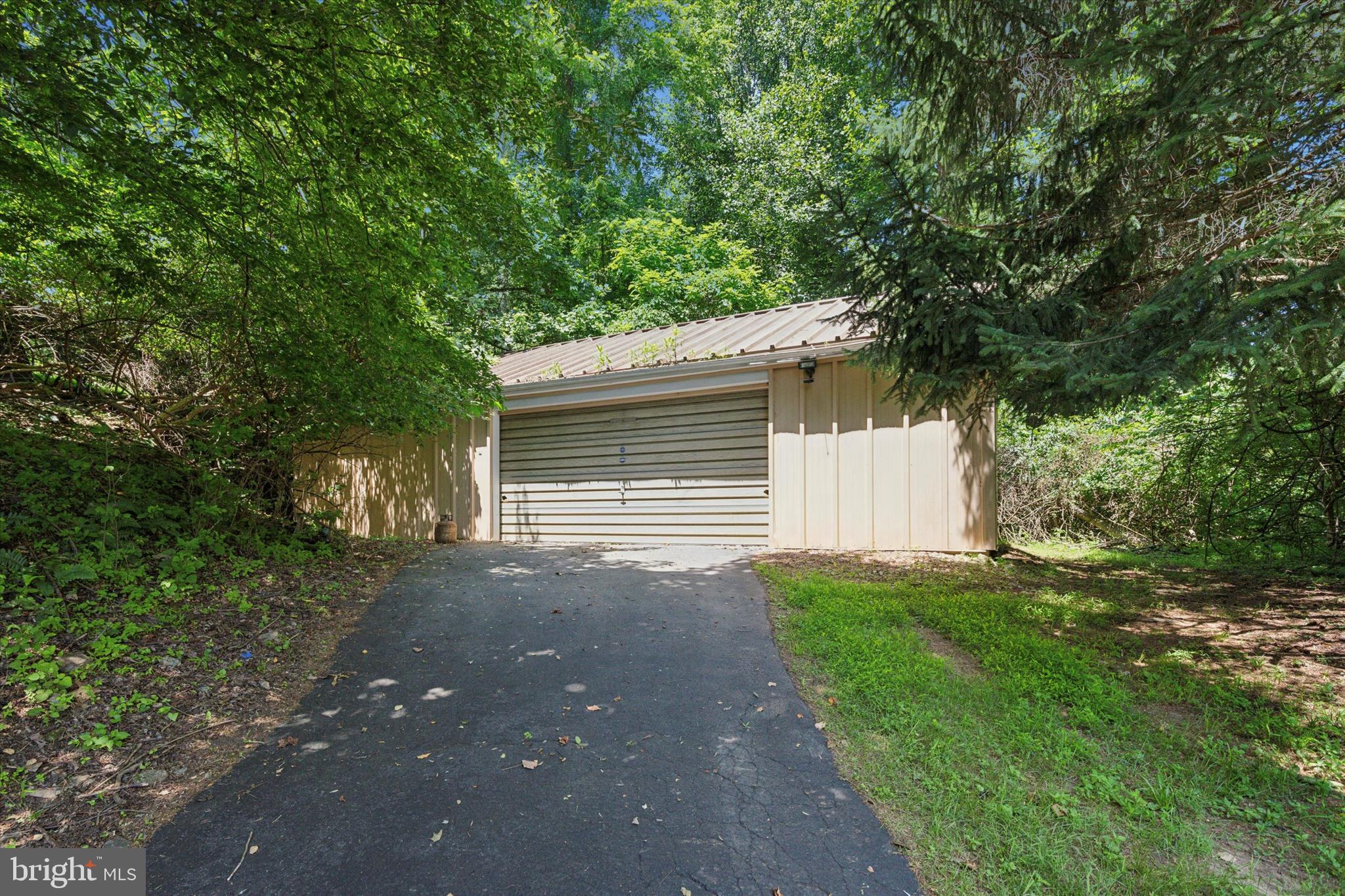 980 Creek Road Downingtown, PA 19335 - Photo 30 of 35 Gallery Image 30