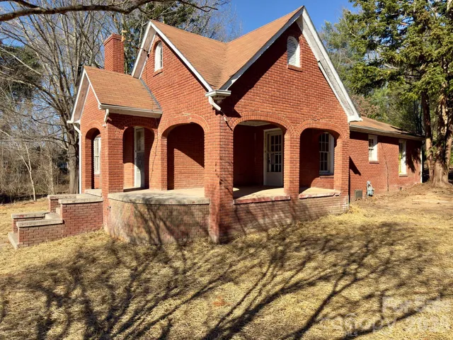 $450,000 | 5724 Mooresville Road, Kannapolis, NC 28081