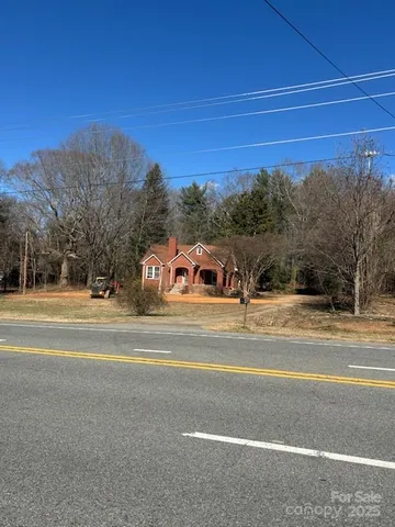 $450,000 | 5724 Mooresville Road, Kannapolis, NC 28081