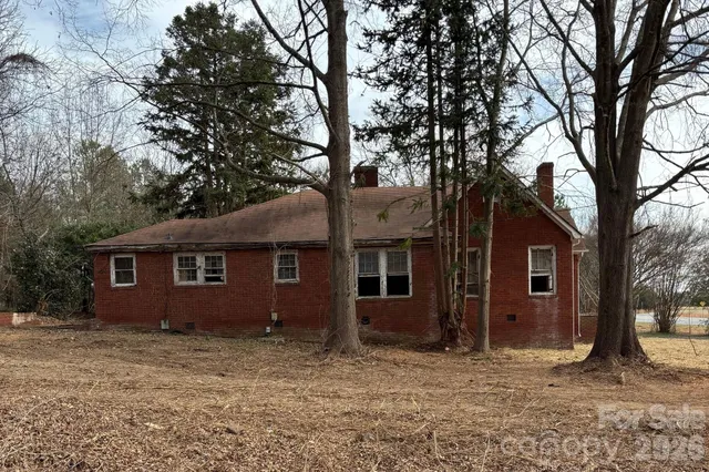 $450,000 | 5724 Mooresville Road, Kannapolis, NC 28081