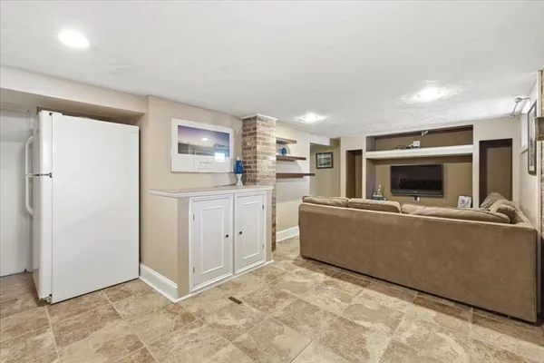 $929,000 | 29 Clapp Street, Walpole, MA 02081