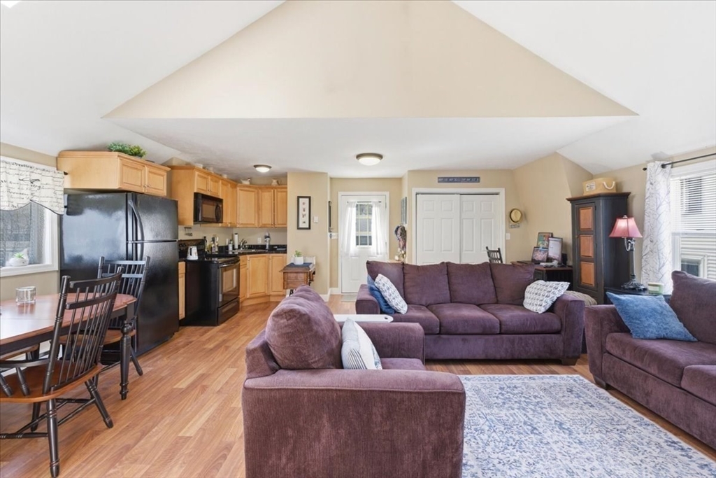 29 Clapp Street Walpole, MA 02081 - Photo 24 of 37