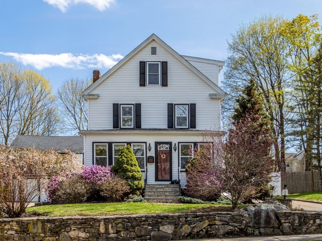 29 Clapp Street Walpole, MA 02081 - Photo 3 of 37