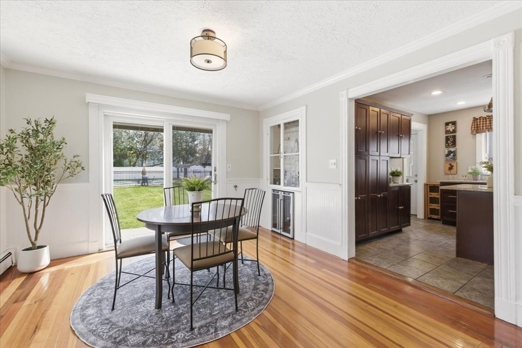 29 Clapp Street Walpole, MA 02081 - Photo 8 of 37