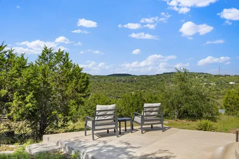 $1,200,000 | 360 Stacey Ann Cove, Dripping Springs, TX 78620