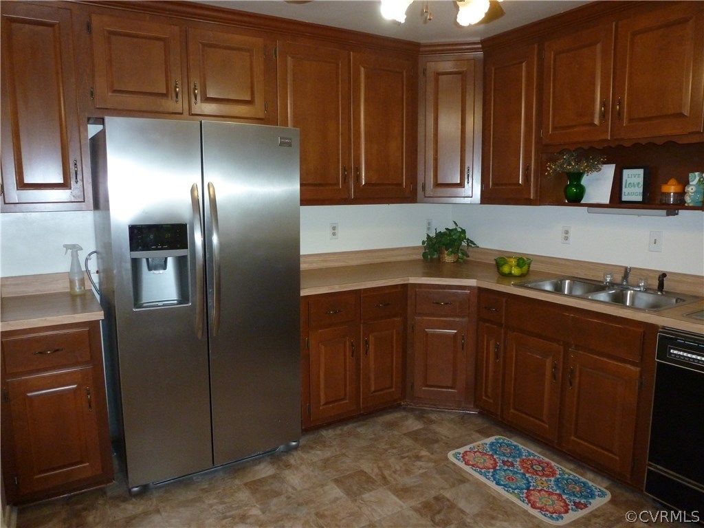 7408 Oak Ridge Street Henrico, VA 23294 - Photo 15 of 31 Nice Eat-In Kitchen with Fresh paint, new Flooring