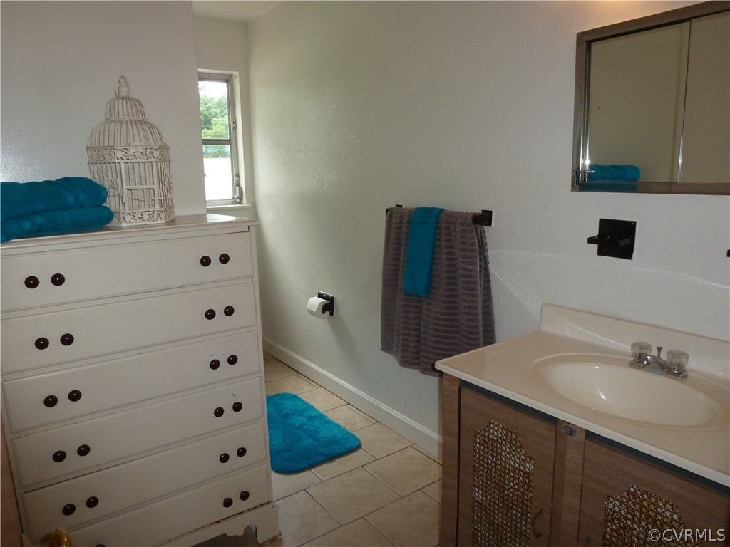 7408 Oak Ridge Street Henrico, VA 23294 - Photo 29 of 31 Pretty,Large Main bath. Fresh Paint & Ceramic tile