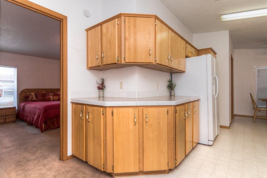 2656 Southwest Mariposa Loop Redmond, OR 97756 - Photo 8 of 28 8