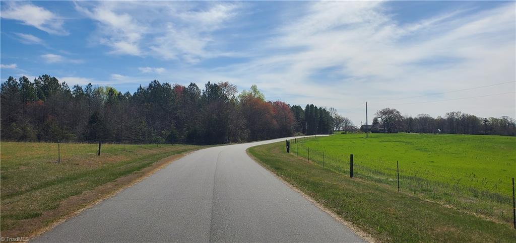 173 Alexander Farm Road Harmony, NC 28634 - Photo 4 of 14 Gallery Image 4