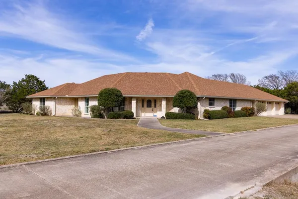 $725,000 | 111 North Cloud Drive, Kerrville, TX 78028