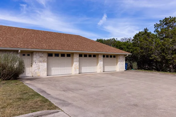 $725,000 | 111 North Cloud Drive, Kerrville, TX 78028