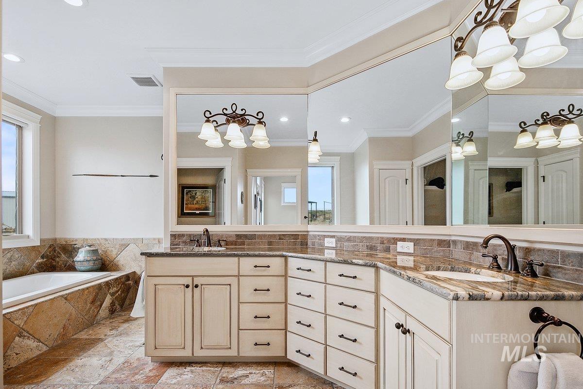 6451 Little Freezeout Road Caldwell, ID 83607 - Photo 15 of 50