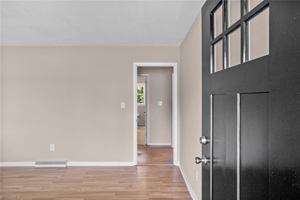 9771 Woodruff Road Kernersville, NC 27284 - Photo 6 of 46
