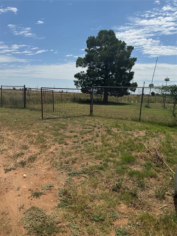 1516 South 8th Street Chillicothe, TX 79225 - Photo 5 of 28 a view of a field