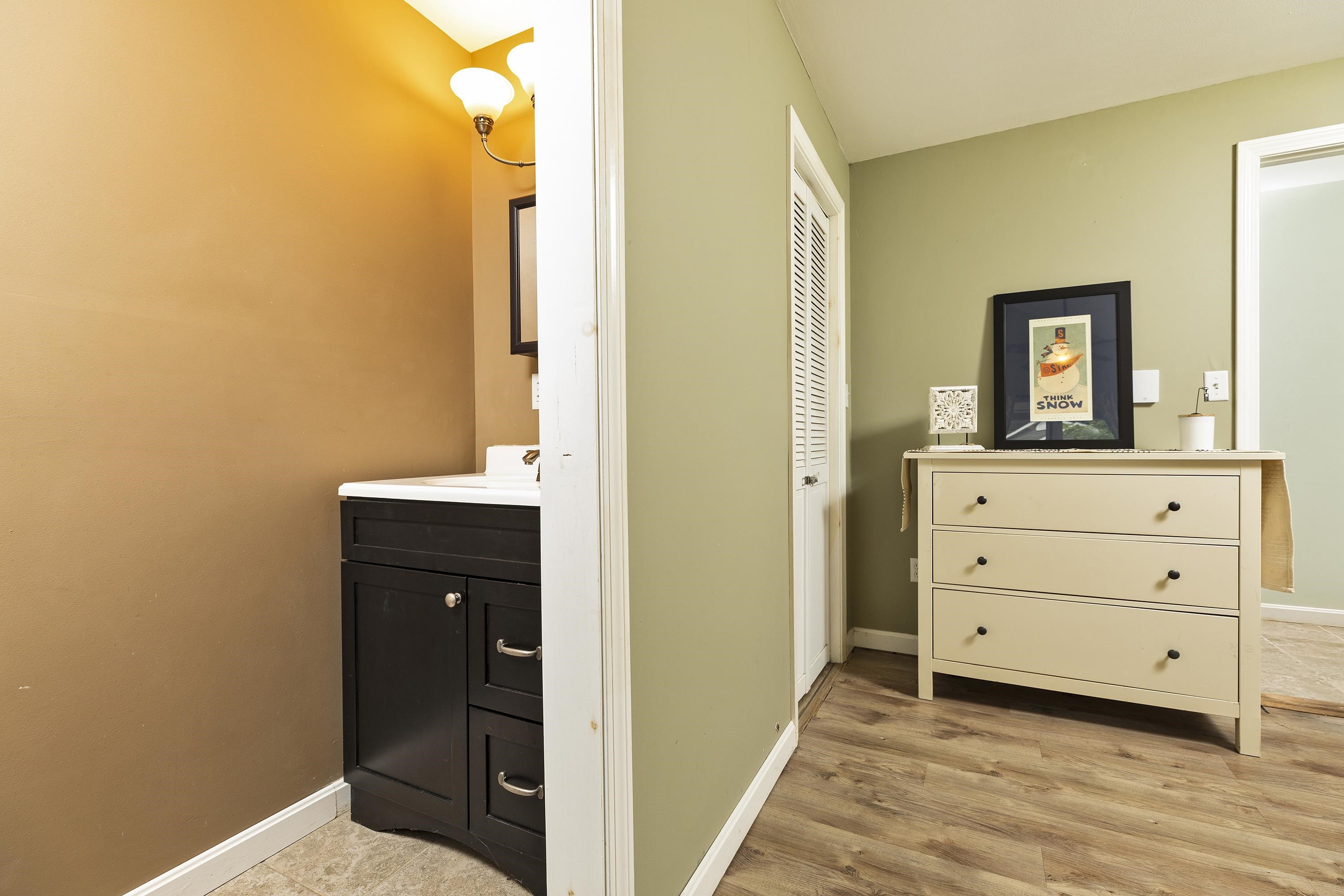 34 Pine Street Newbury, NH 03255 - Photo 9 of 40