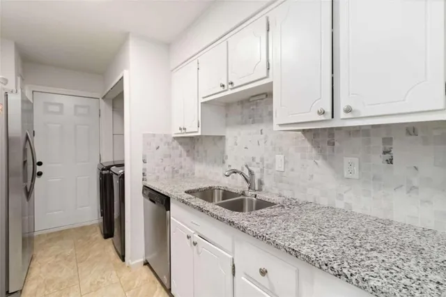 $1,325 | 46 Le Parc Fontaine, Lithonia, GA 30038