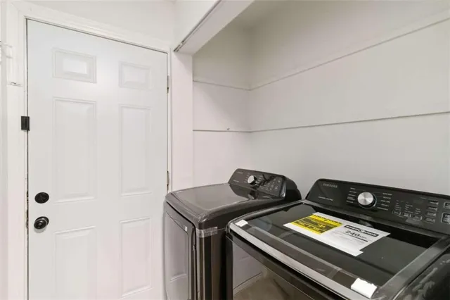 $1,325 | 46 Le Parc Fontaine, Lithonia, GA 30038