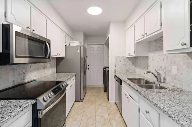 $1,325 | 46 Le Parc Fontaine, Lithonia, GA 30038