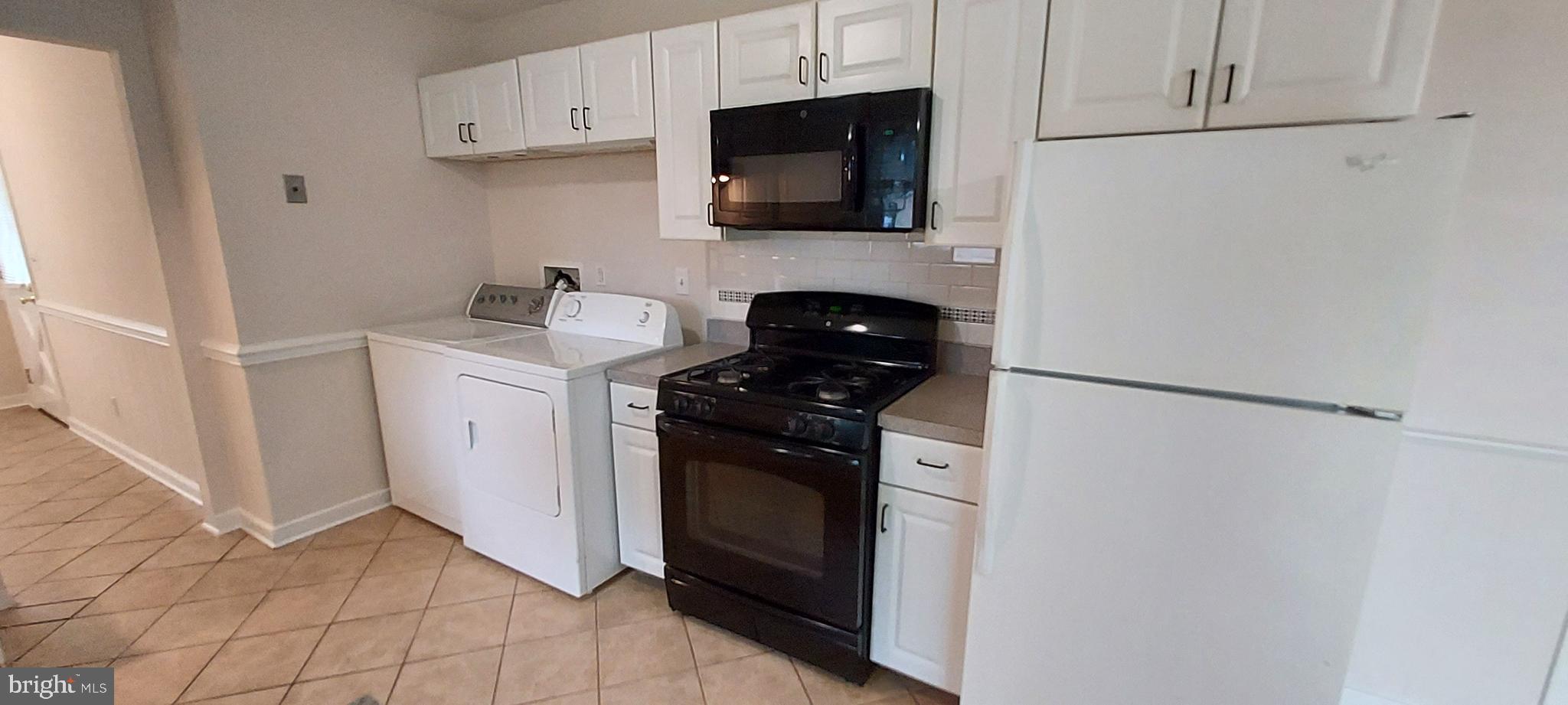 613 Overlook Street Culpeper, VA 22701 - Photo 7 of 15 Gas range
