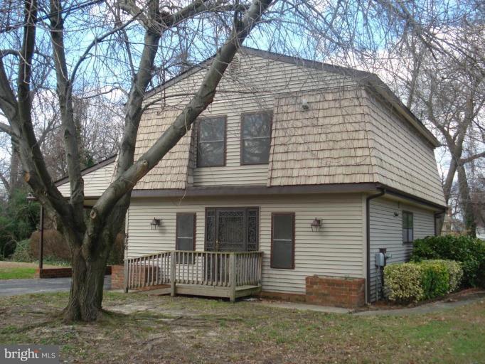816 Riverside Drive Pasadena, MD 21122 - Photo 1 of 16 Exterior (Main)