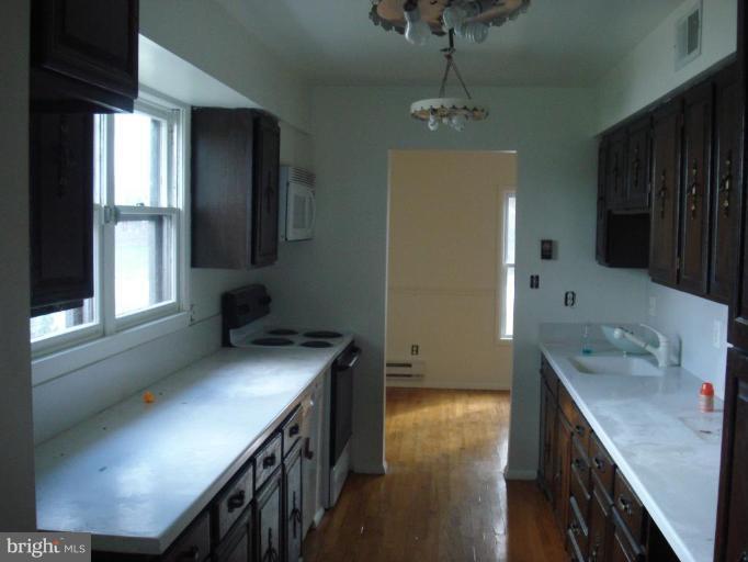 816 Riverside Drive Pasadena, MD 21122 - Photo 6 of 16 Kitchen