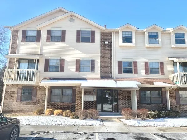 $1,950 | 1508 West Jefferson Avenue, Unit D, Naperville, IL 60540