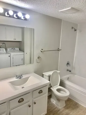 $1,950 | 1508 West Jefferson Avenue, Unit D, Naperville, IL 60540