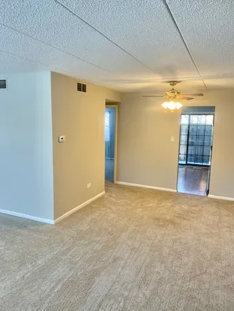 $1,950 | 1508 West Jefferson Avenue, Unit D, Naperville, IL 60540