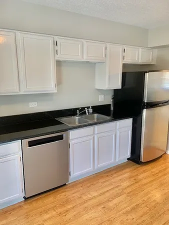 $1,950 | 1508 West Jefferson Avenue, Unit D, Naperville, IL 60540