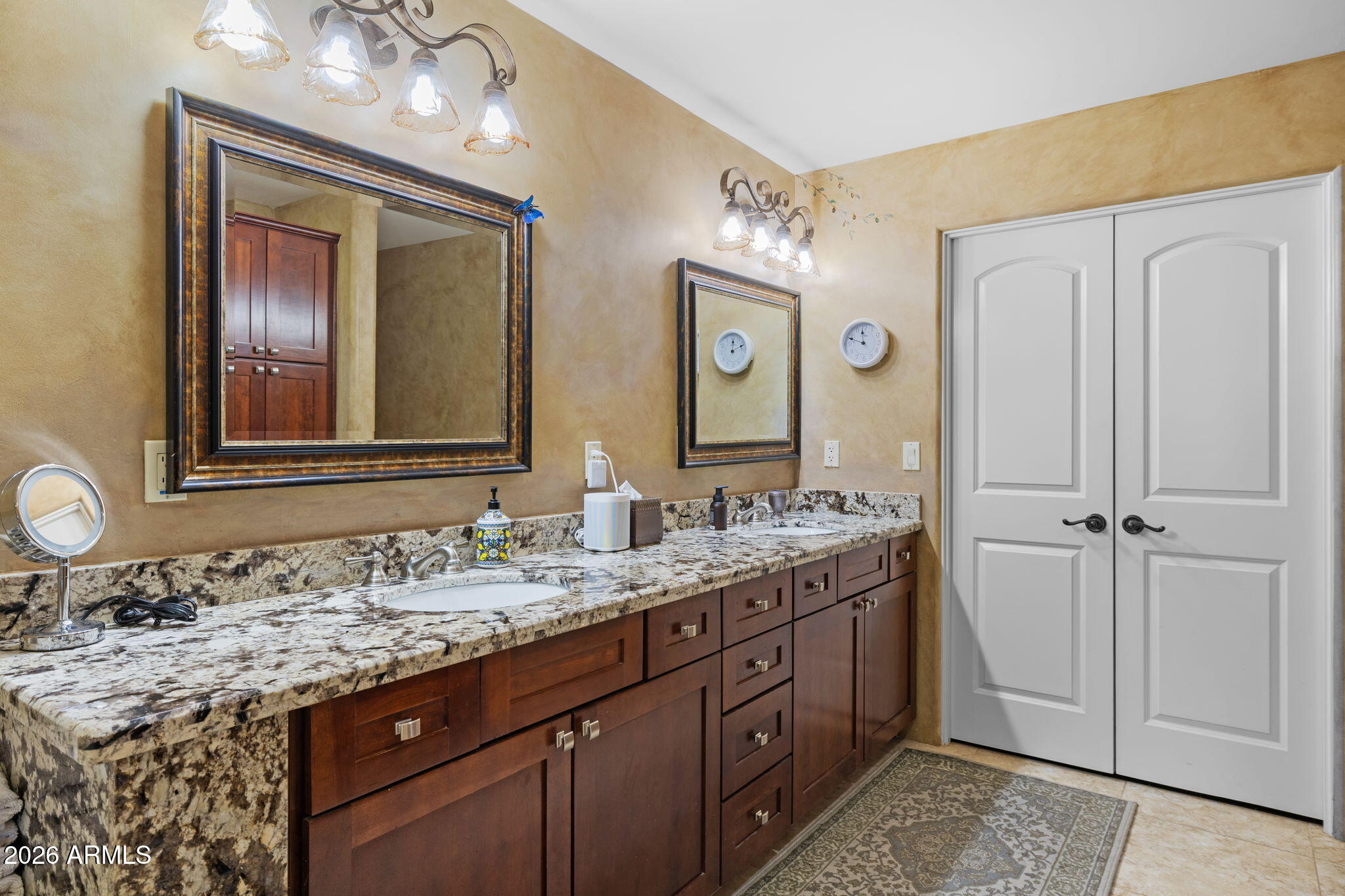 7199 East Ridgeview Place, Unit 102 Carefree, AZ 85377 - Photo 24 of 36 Downstairs Primary Bath