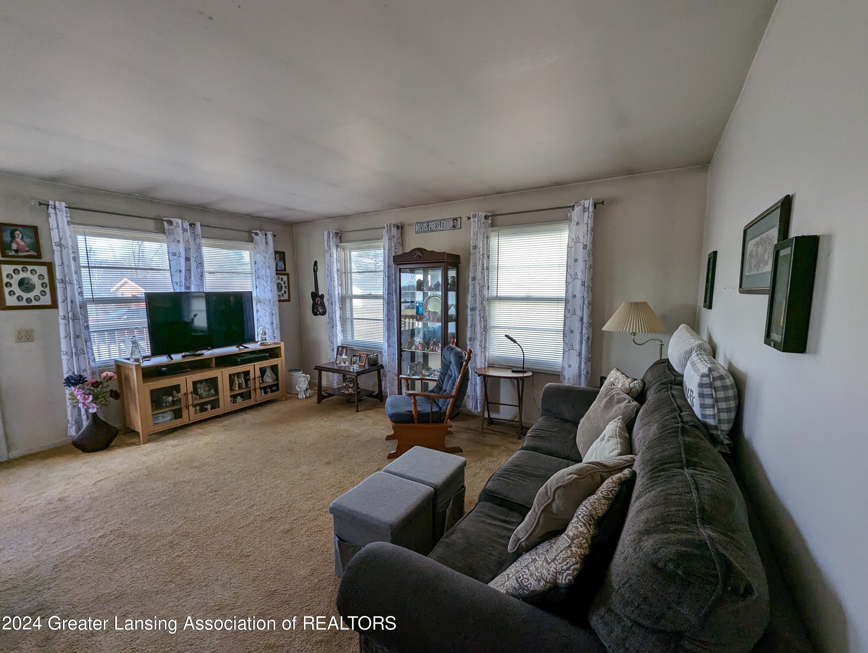 947 Riverside Drive Portland, MI 48875 - Photo 9 of 25 PXL_20240222_203122978