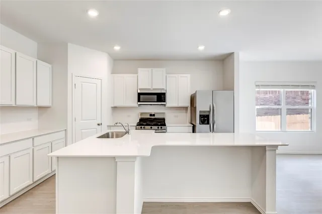 $2,295 | 163 Cibolo Crk Drive, Bastrop, TX 78602