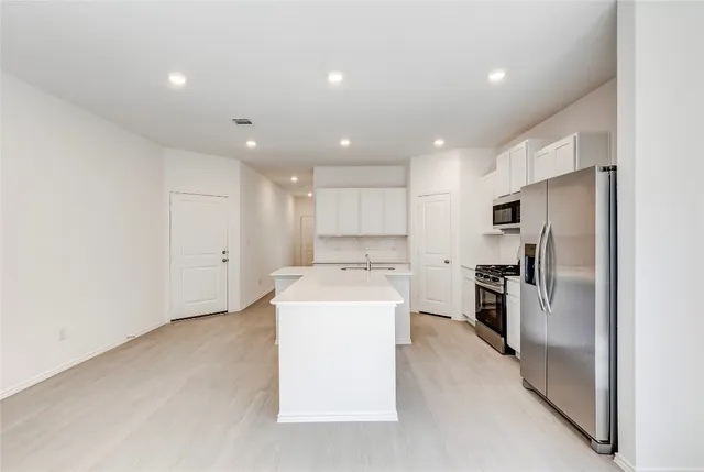 $2,295 | 163 Cibolo Crk Drive, Bastrop, TX 78602