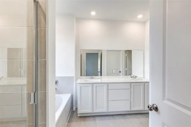 $2,295 | 163 Cibolo Crk Drive, Bastrop, TX 78602