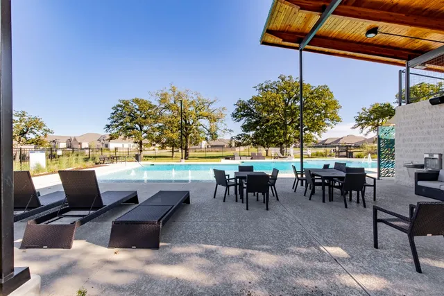 $2,295 | 163 Cibolo Crk Drive, Bastrop, TX 78602