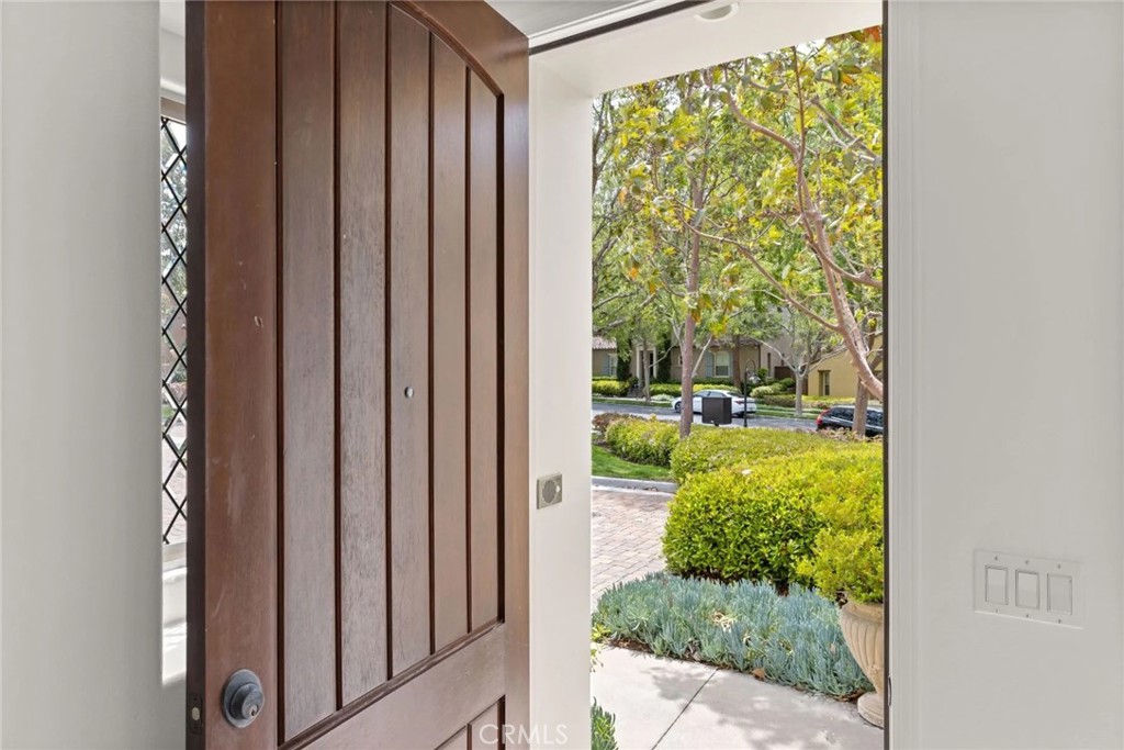 61 Shade Tree Irvine, CA 92603 - Photo 4 of 38