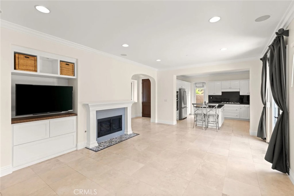 61 Shade Tree Irvine, CA 92603 - Photo 9 of 38