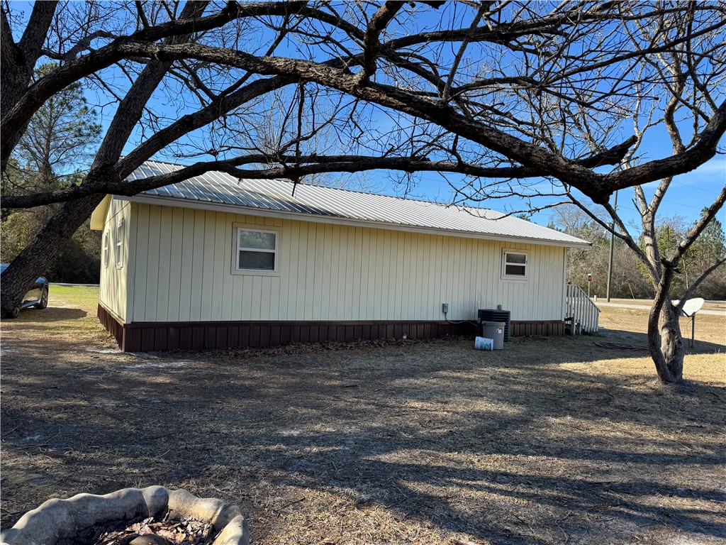 828 Knox Street Nahunta, GA 31553 - Photo 5 of 16