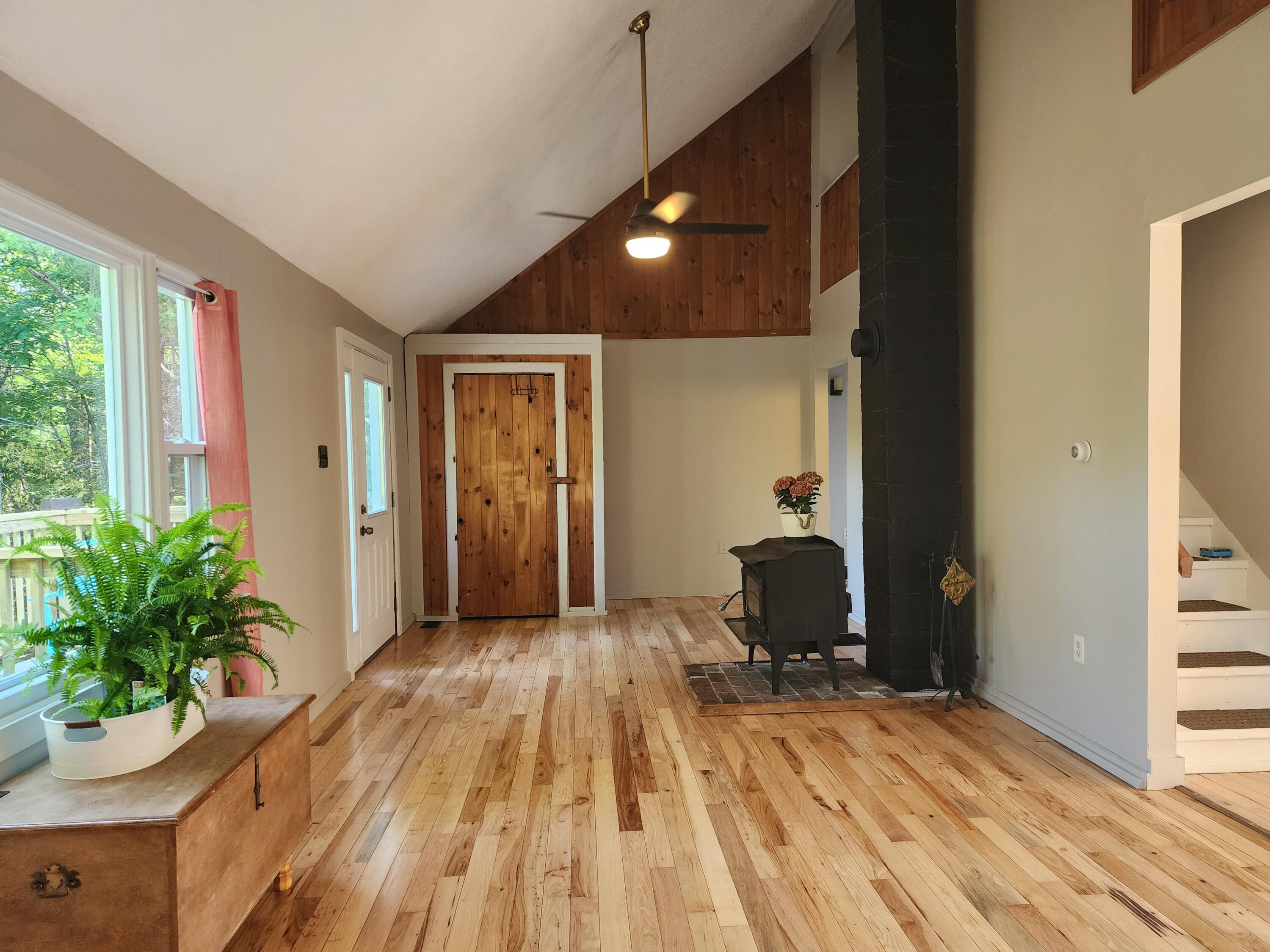 130 Cushing Road Durham, ME 04222 - Photo 11 of 25 LV Room