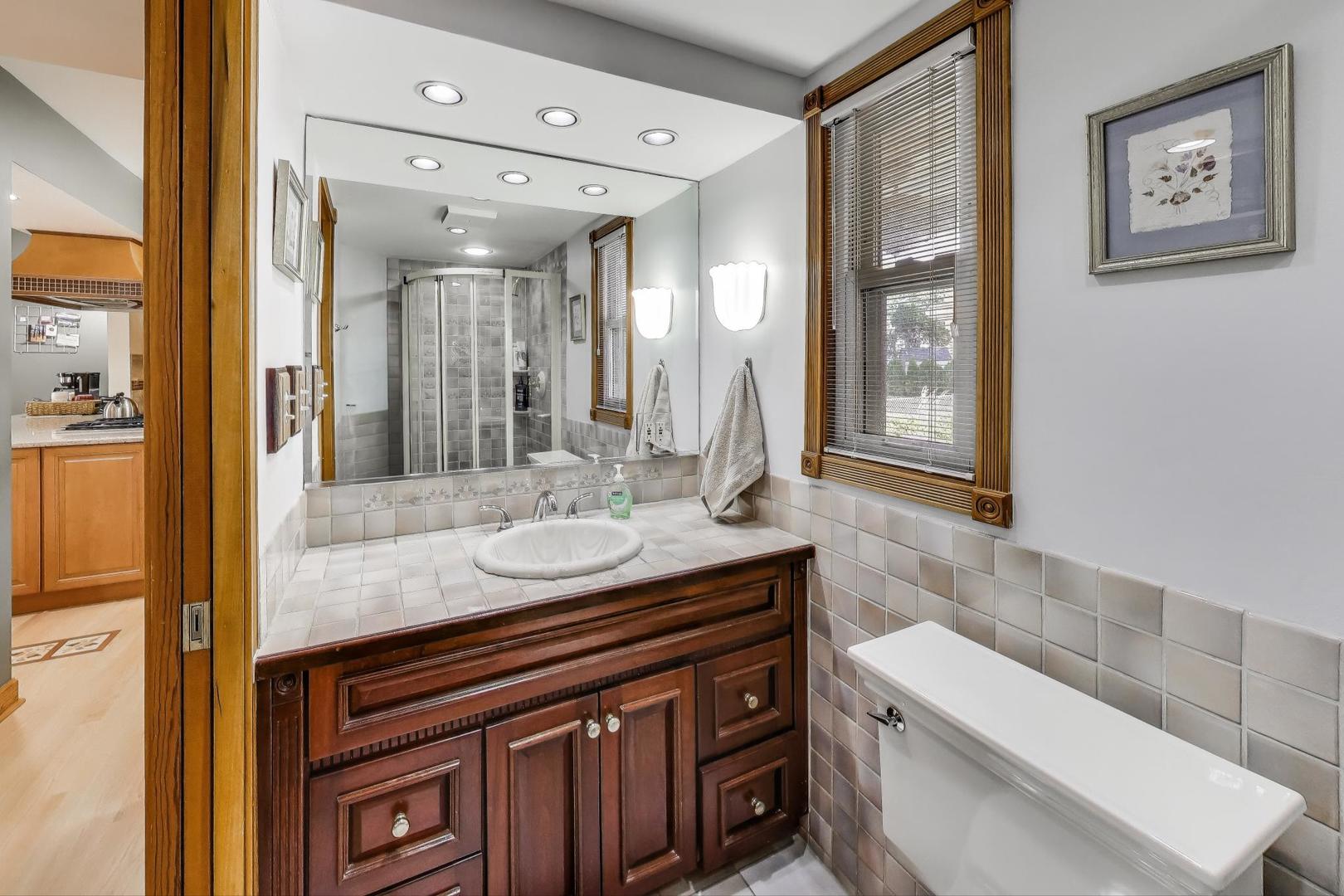 1607 South Ashland Avenue Park Ridge, IL 60068 - Photo 12 of 33